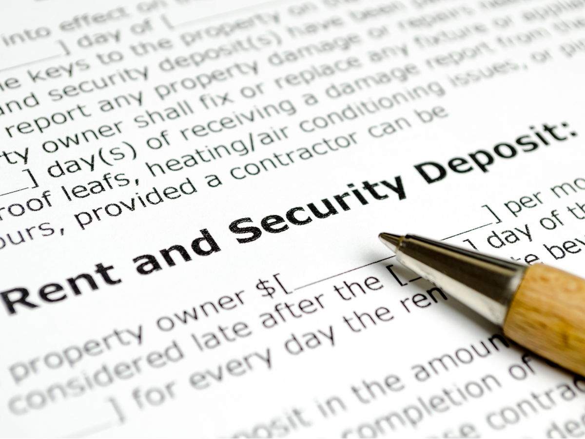 What Are Security Deposit Best Practices for a Landlord?